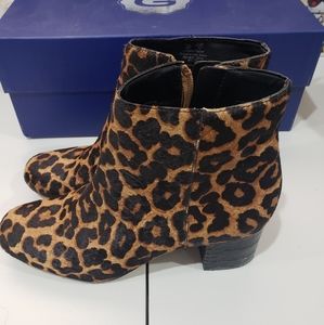 Sam Edelman leopard booties. Size 6.